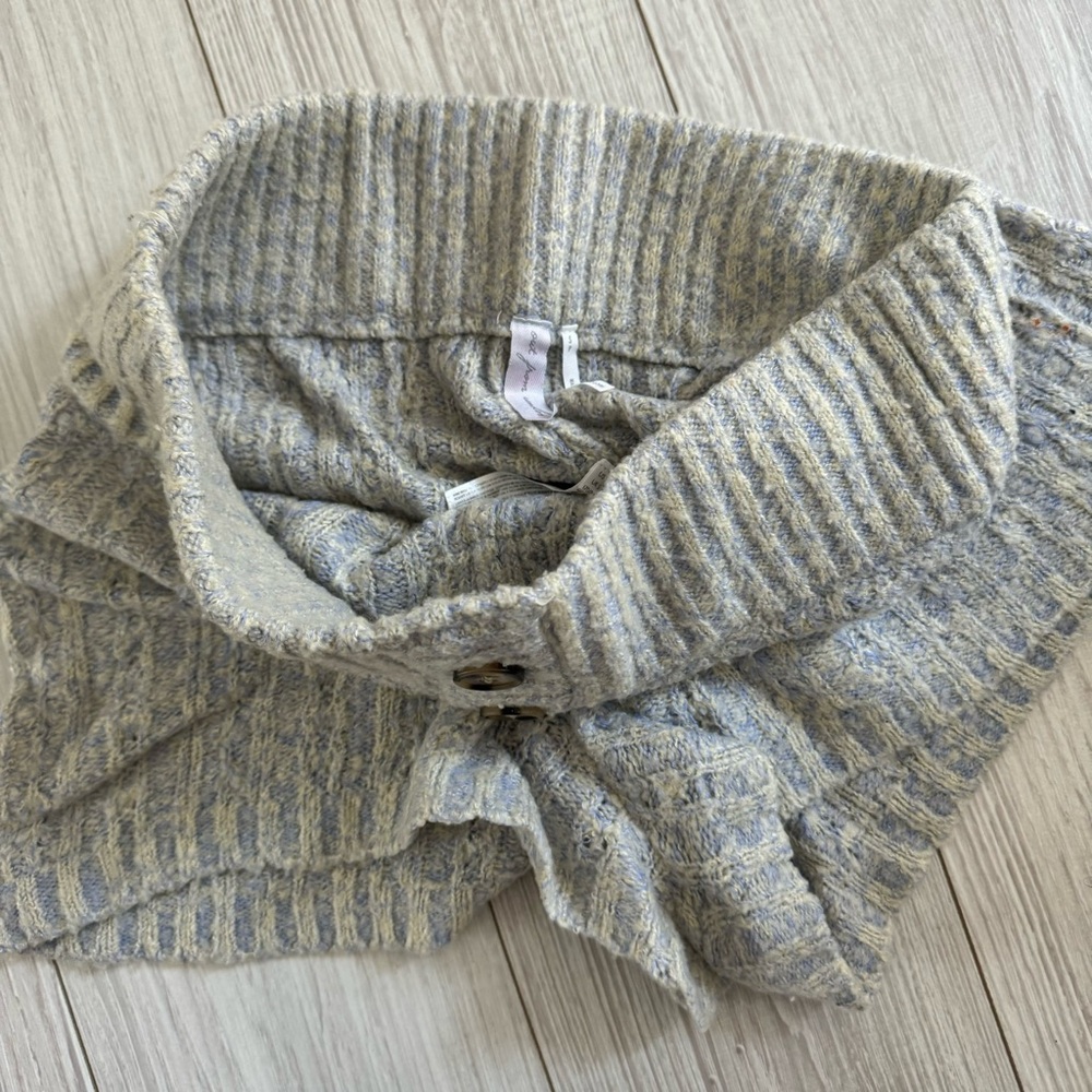 Knit shorts - Picture 3 of 3